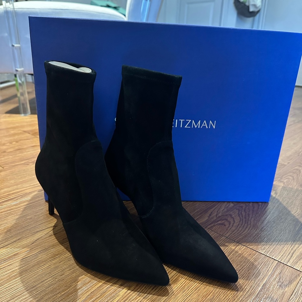 NWB Stuart Weitzman Linsi 75 Suede Sock Bootie